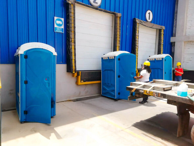 Sanitario portátil instalado con éxito