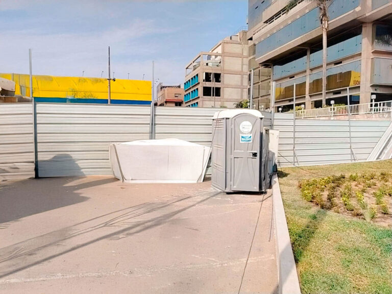 Sanitario portátil instalado con éxito