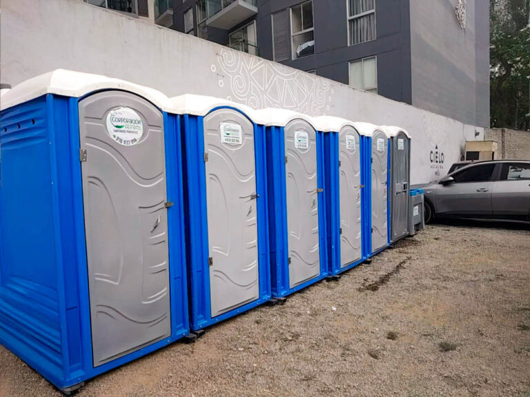 Sanitario portátil instalado con éxito