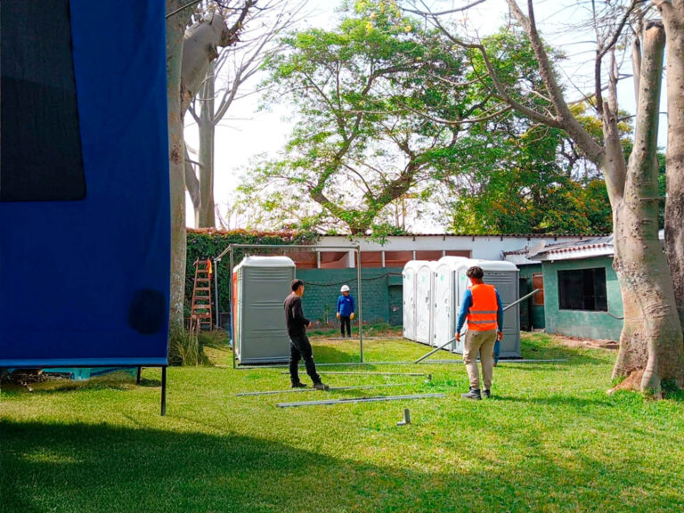 Sanitario portátil instalado con éxito